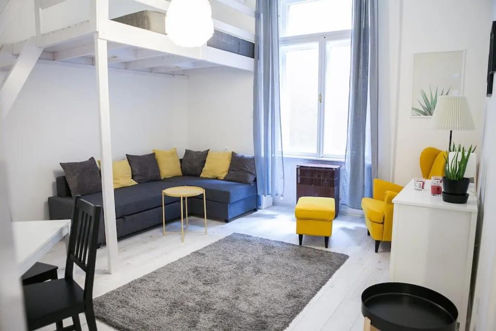 Central 30M2 A/C Apartment, 3 Min From Ny Cafe Budapest Exterior photo